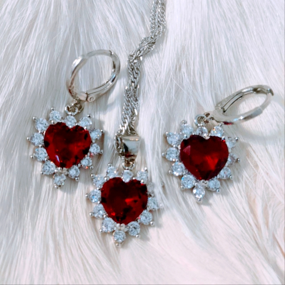 Sterling Silver filled and Cubic Zirconia Hearts Jewelry Sets Necklace Earrings.